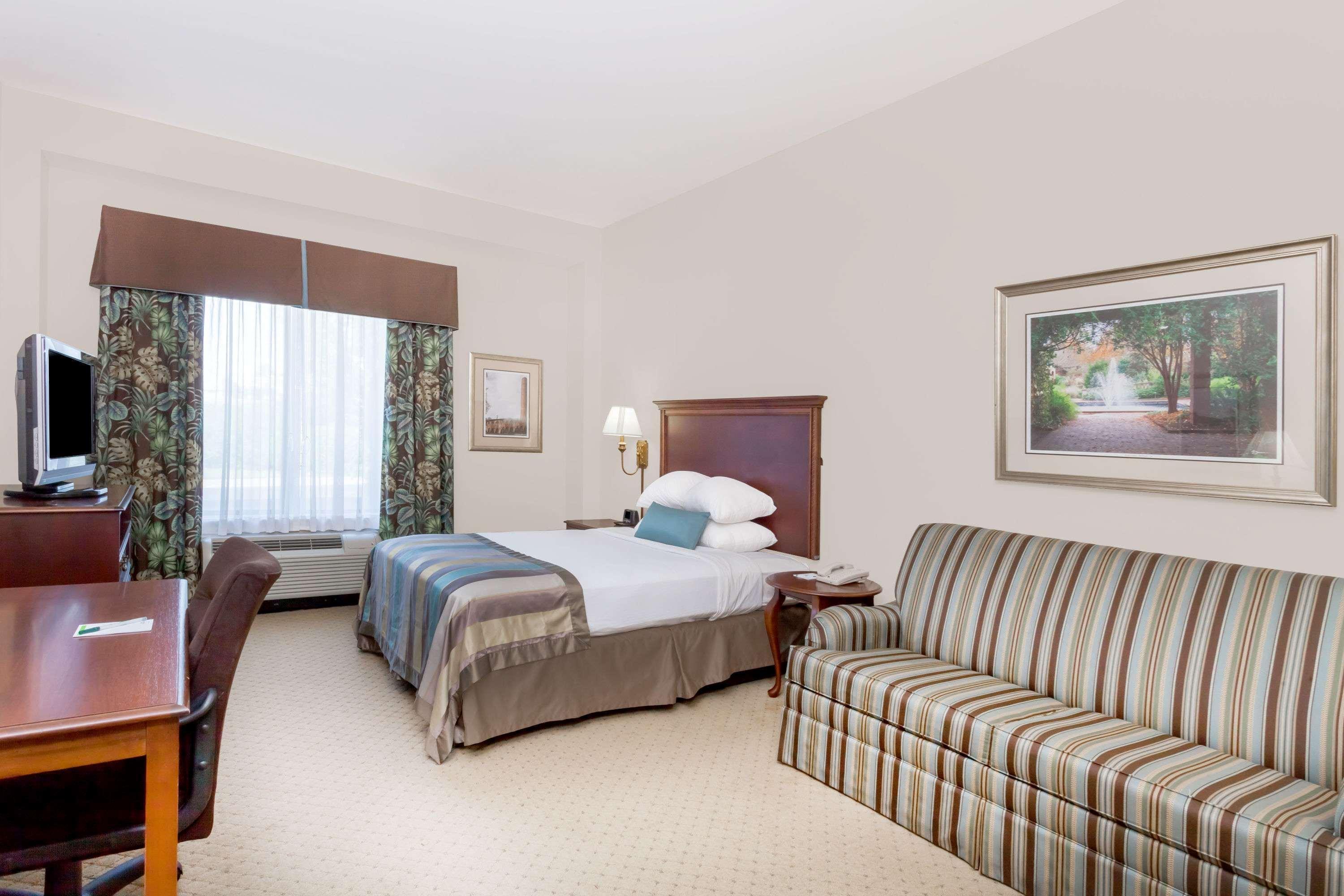 Wingate By Wyndham Columbia/Lexington Hotel Bagian luar foto