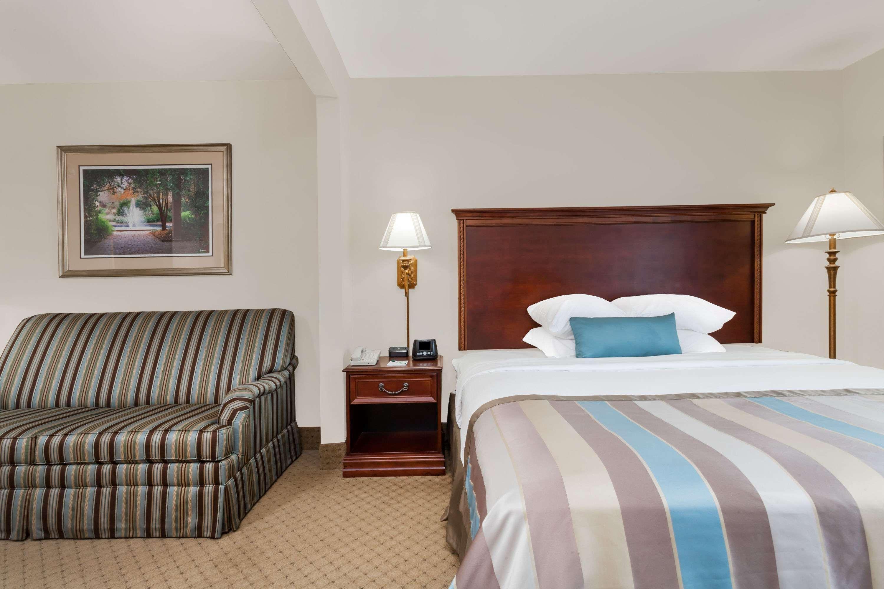 Wingate By Wyndham Columbia/Lexington Hotel Bagian luar foto