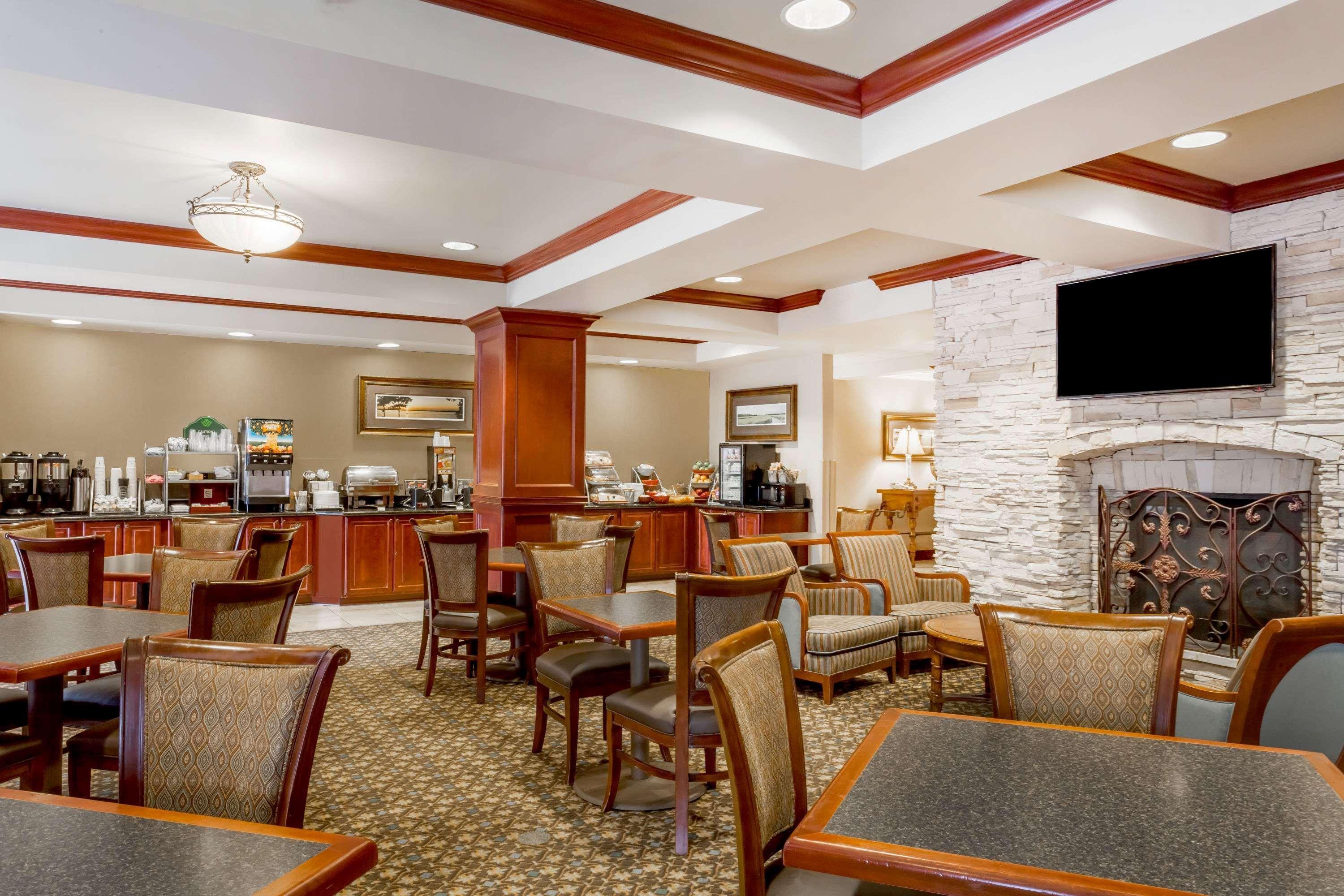 Wingate By Wyndham Columbia/Lexington Hotel Bagian luar foto