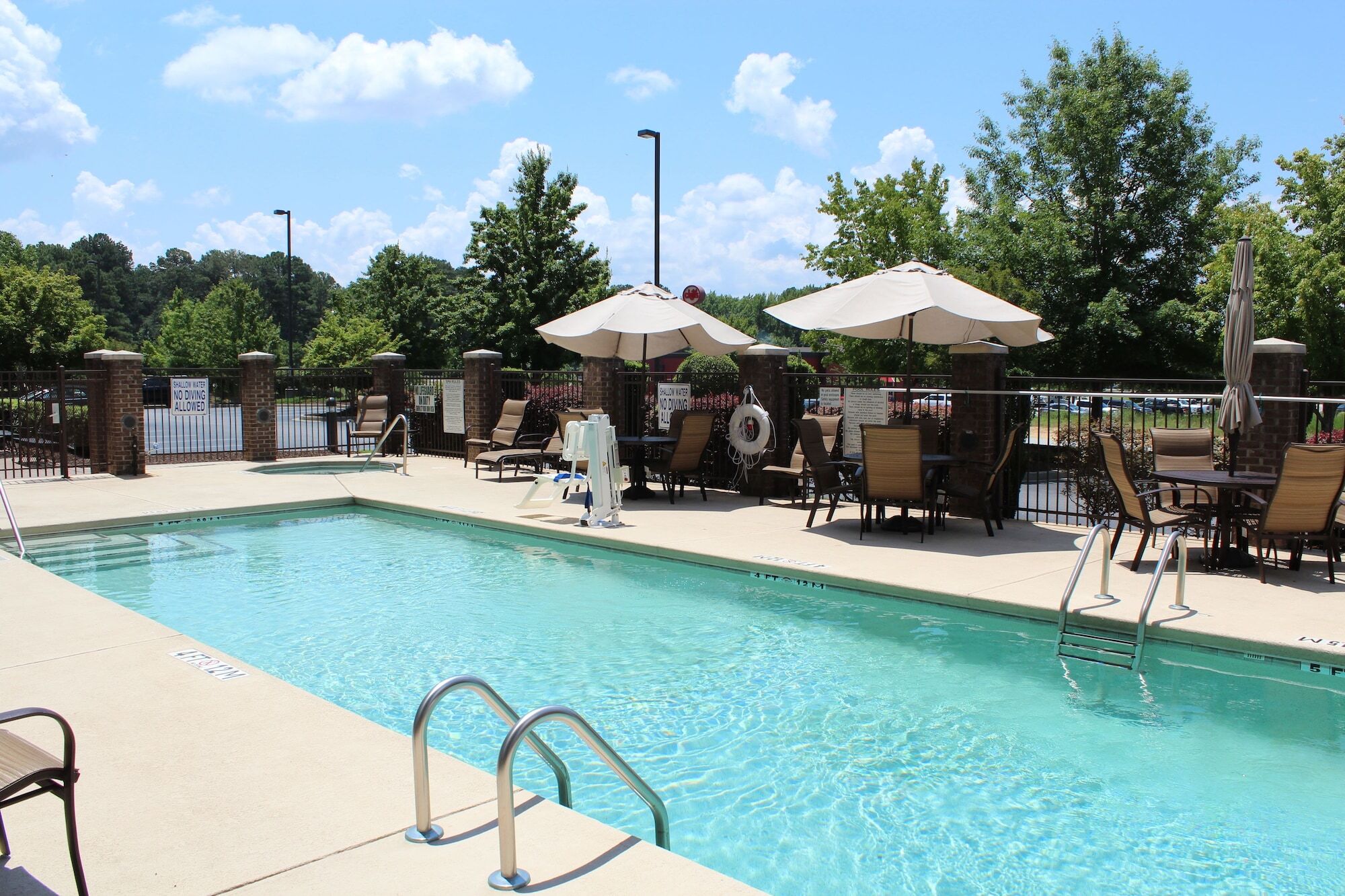 Wingate By Wyndham Columbia/Lexington Hotel Bagian luar foto